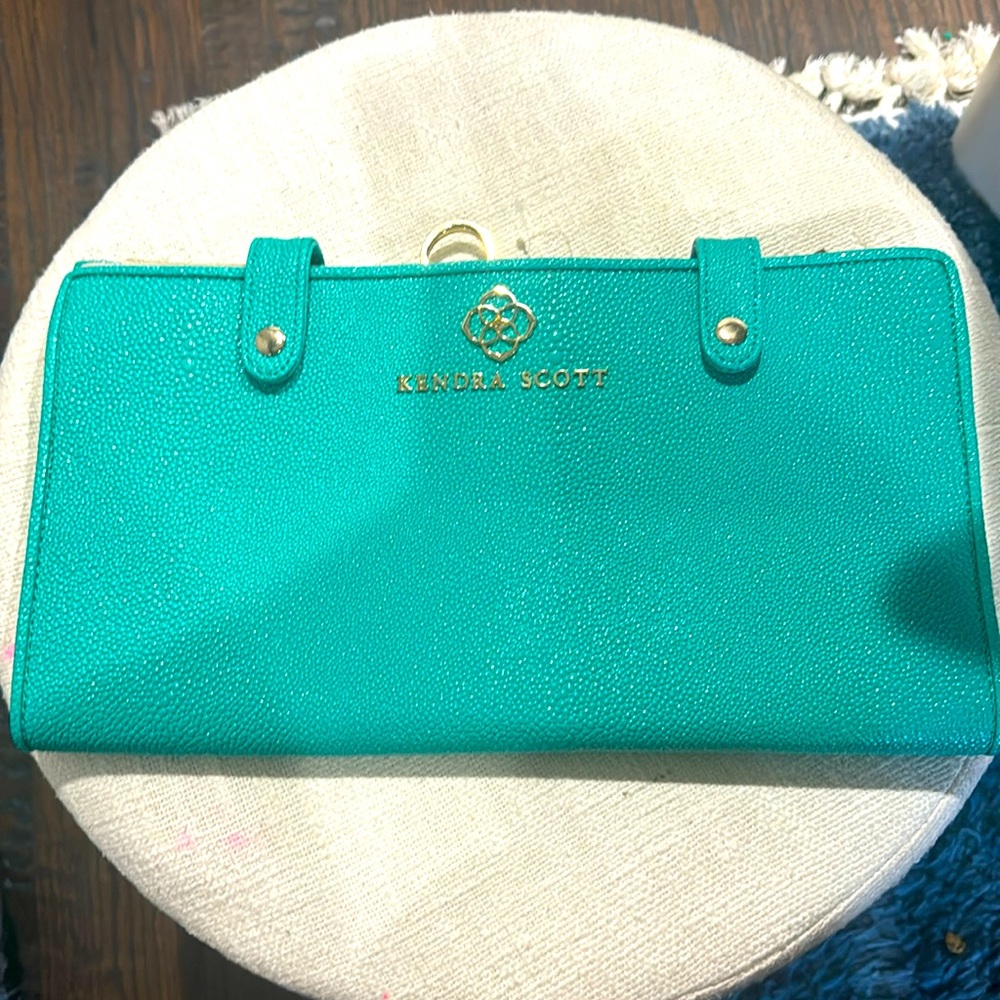 Kendra Scott Travel Jewelry case
